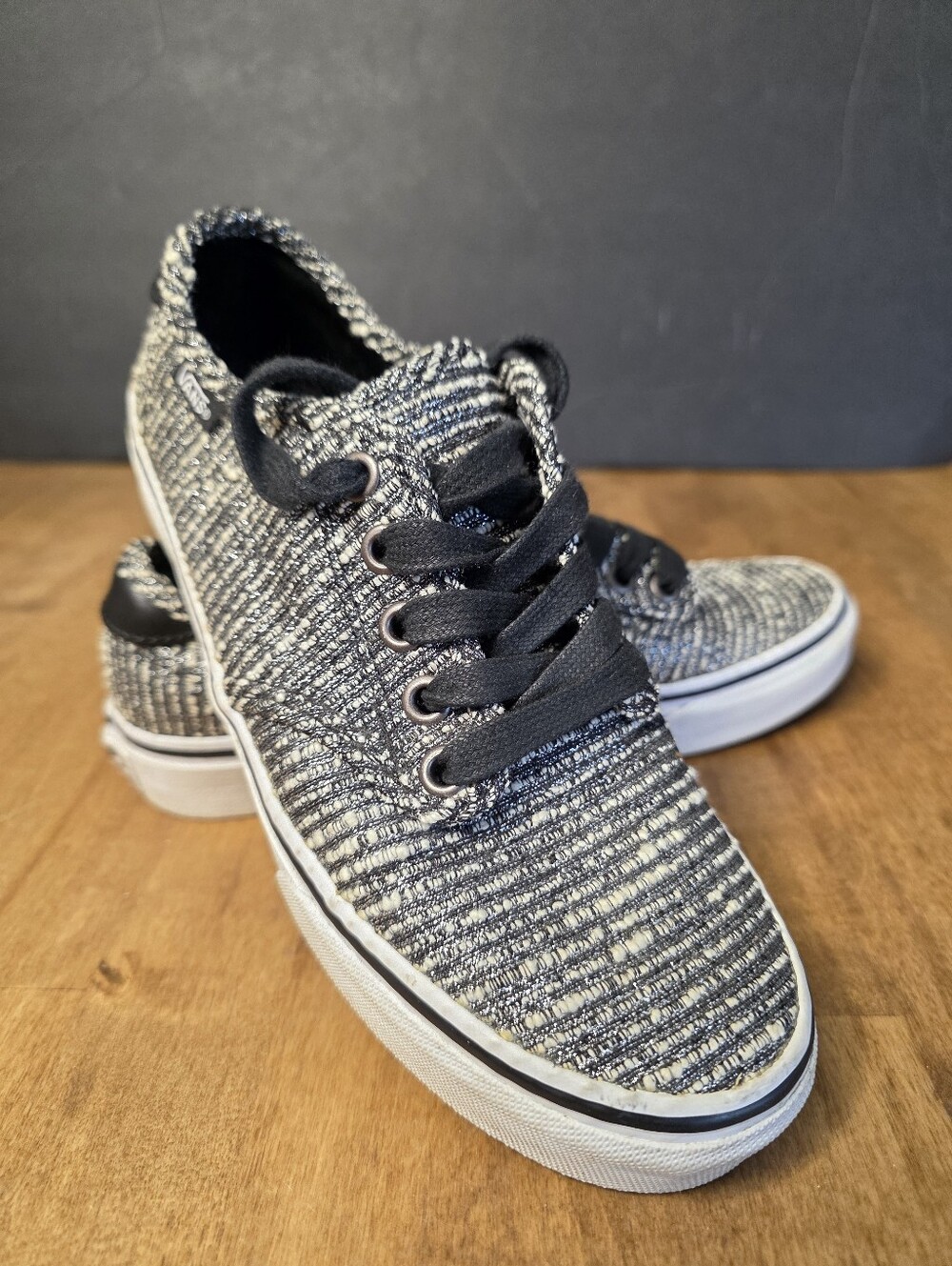 Vans Ultracush Camden Woven Deluxe Women’s  Black Silver Tweed Sneaker Size 6